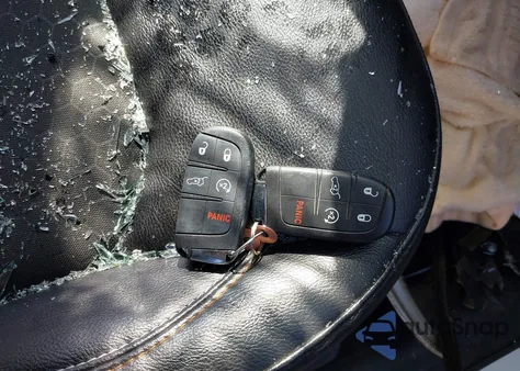 2018 Jeep Compass Latitude 4X4 из США, поврежденный, VIN 3C4NJDBB1JT232734